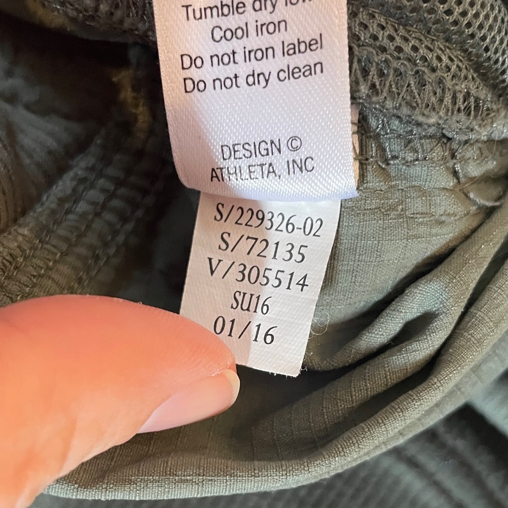 Athleta Women's Green Crop Pant | 2 - Picture 15 of 15